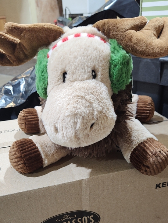 giggle scape Other - Plush Moose Toy with Green Earmuffs - Kids Toy
